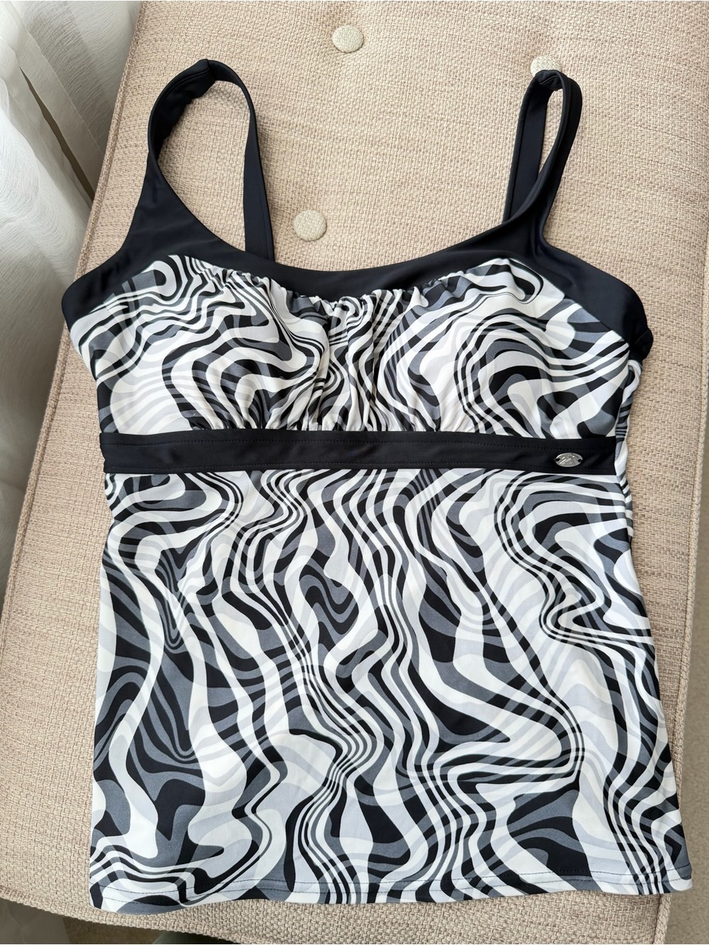 ZeroXposur UPF 30+ Like New
Peasant Tankini Swim Top